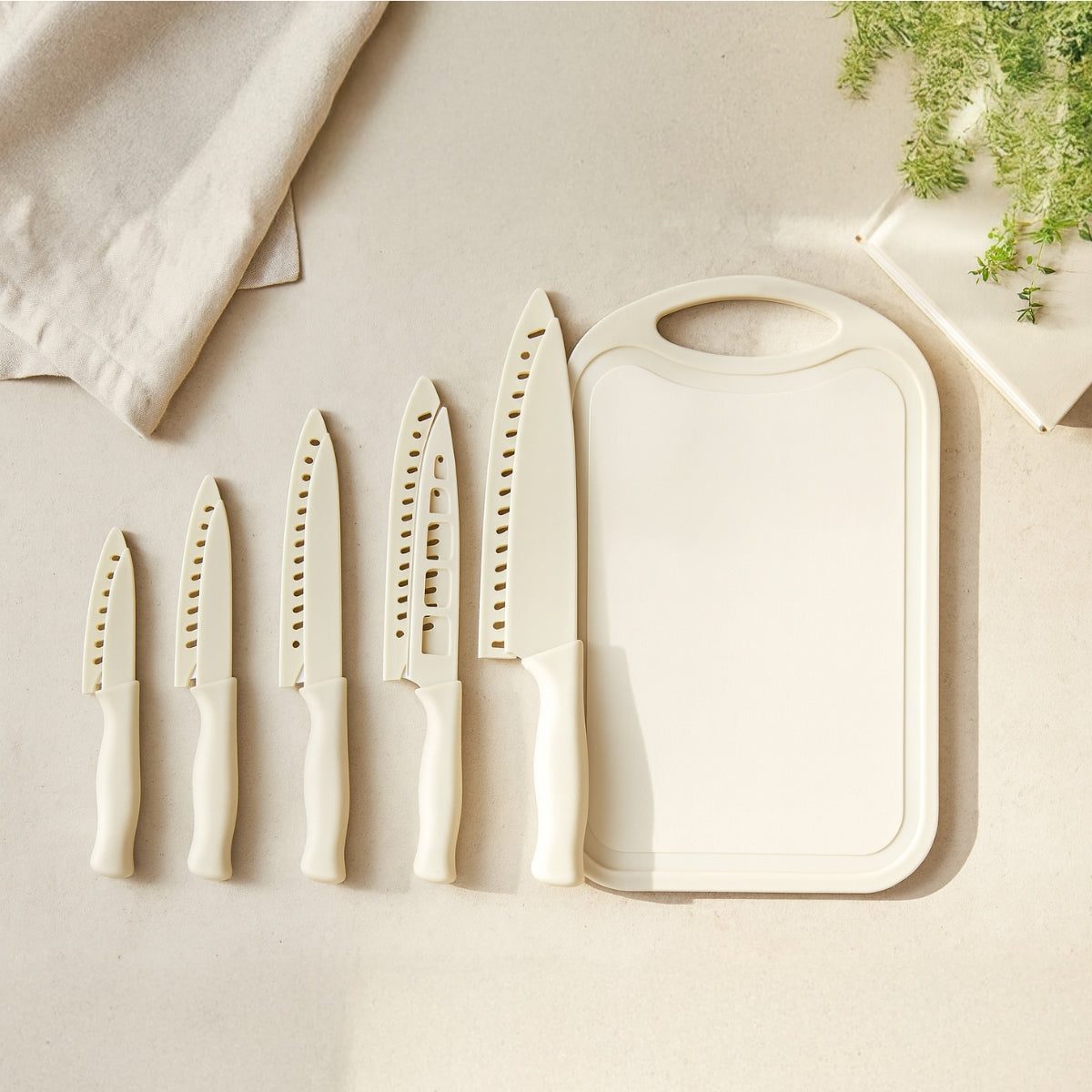 Set de cuchillos 6 pzas con funda y tabla de picar