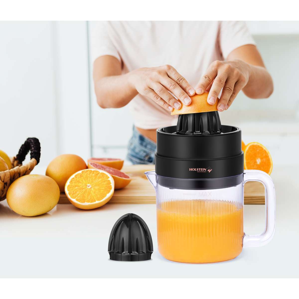 1.6 QT CITRUS JUICER