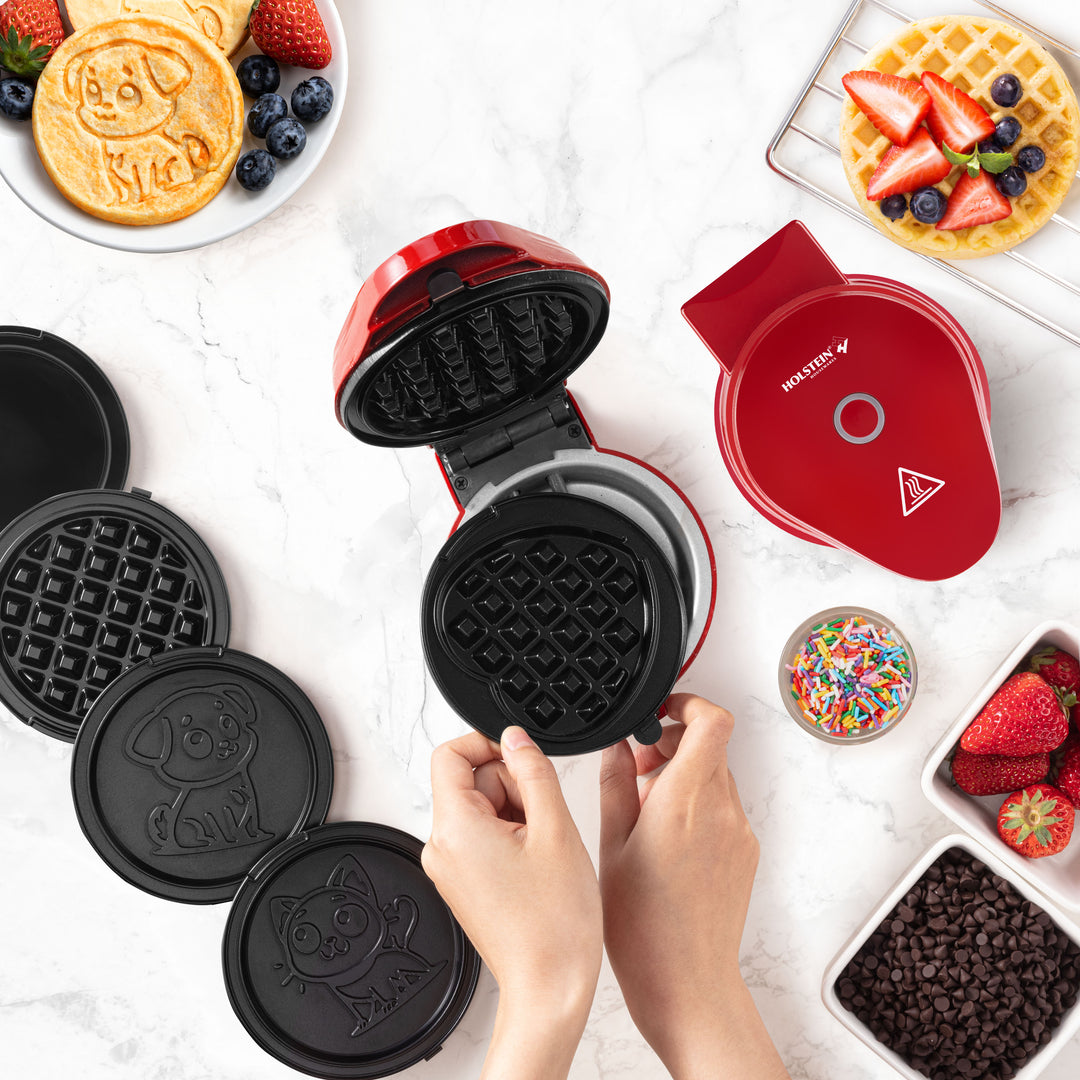 PERSONAL GRIDDLE &amp; WAFFLE MAKER WITH 7 REMOVABLE PLATES